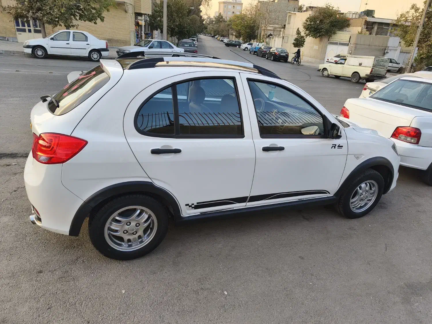 خودرو کوییک، R آگهی ann_20871337