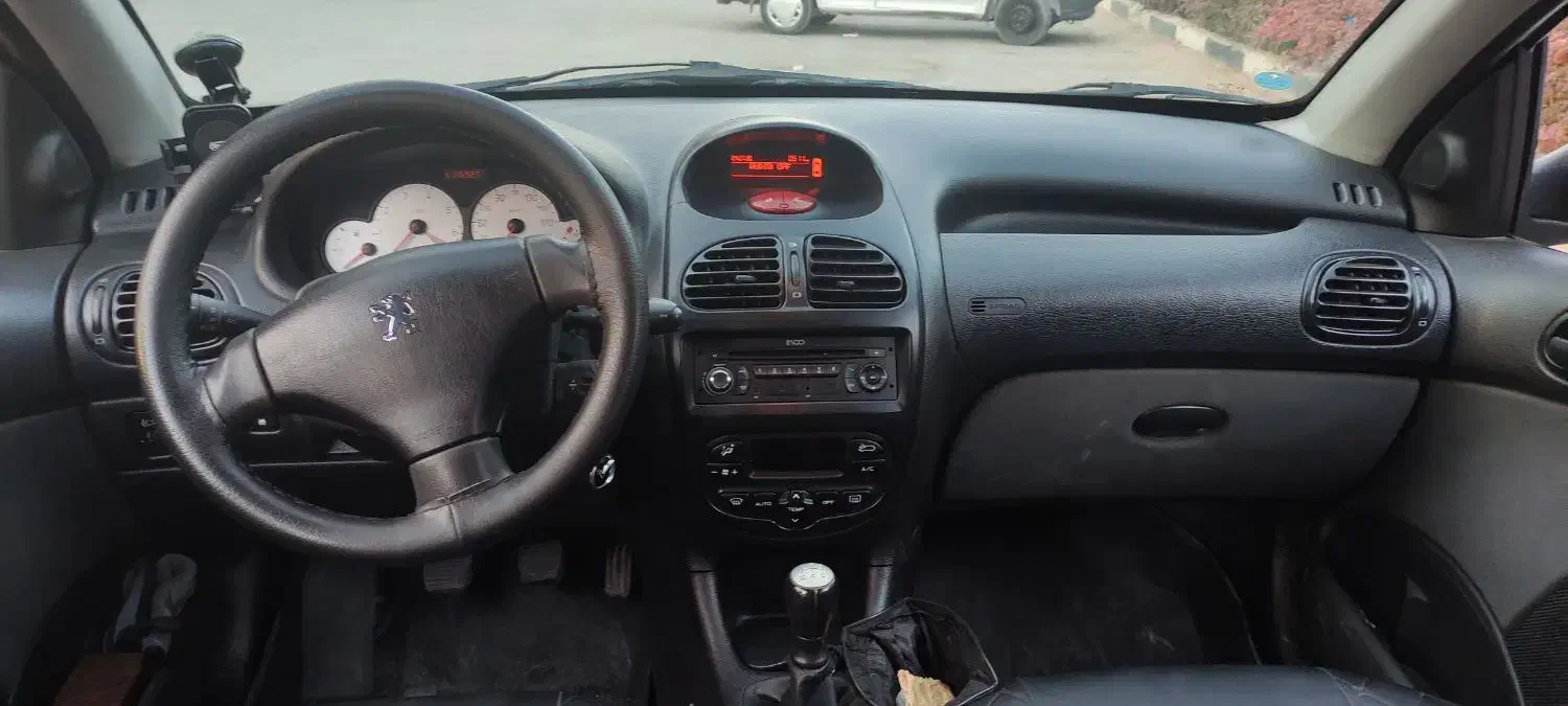 پژو ۲۰۶ صندوق دار v8 - 1396