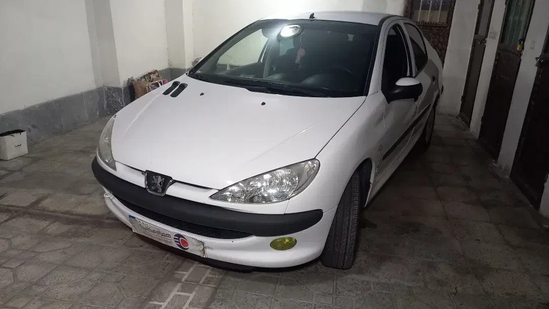 پژو ۲۰۶ صندوق دار v8 - 1399