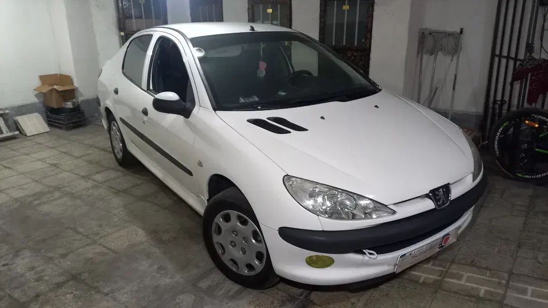 پژو ۲۰۶ صندوق دار v8 - 1399