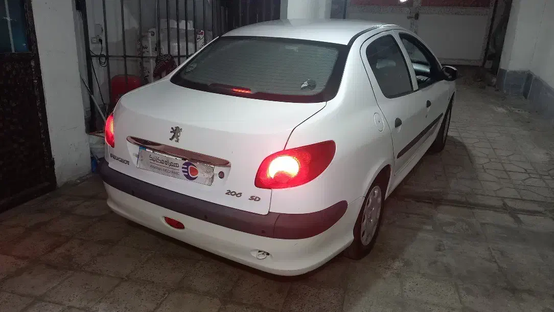 پژو ۲۰۶ صندوق دار v8 - 1399