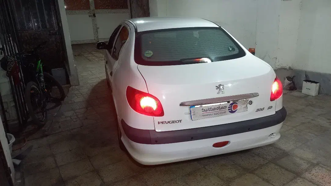 پژو ۲۰۶ صندوق دار v8 - 1399