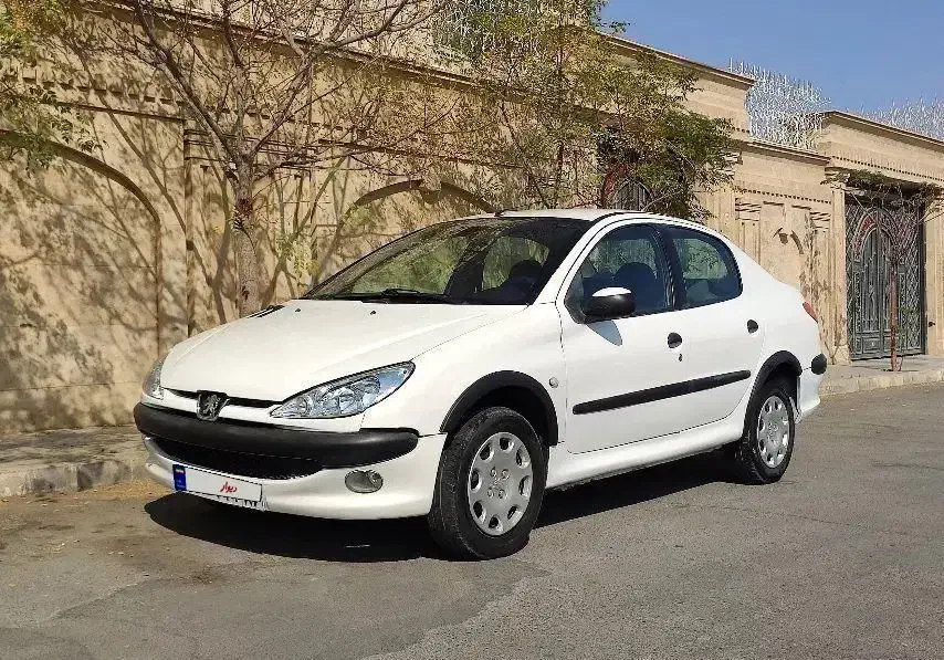 پژو ۲۰۶ صندوق دار v20 - 1386
