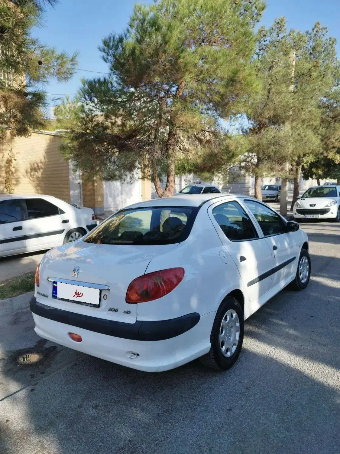 پژو ۲۰۶ صندوق دار v8 - 1393