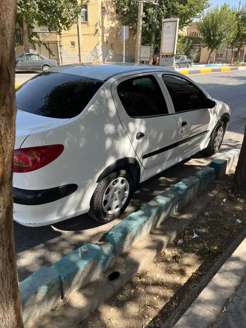 پژو ۲۰۶ صندوق دار v8 - 1396