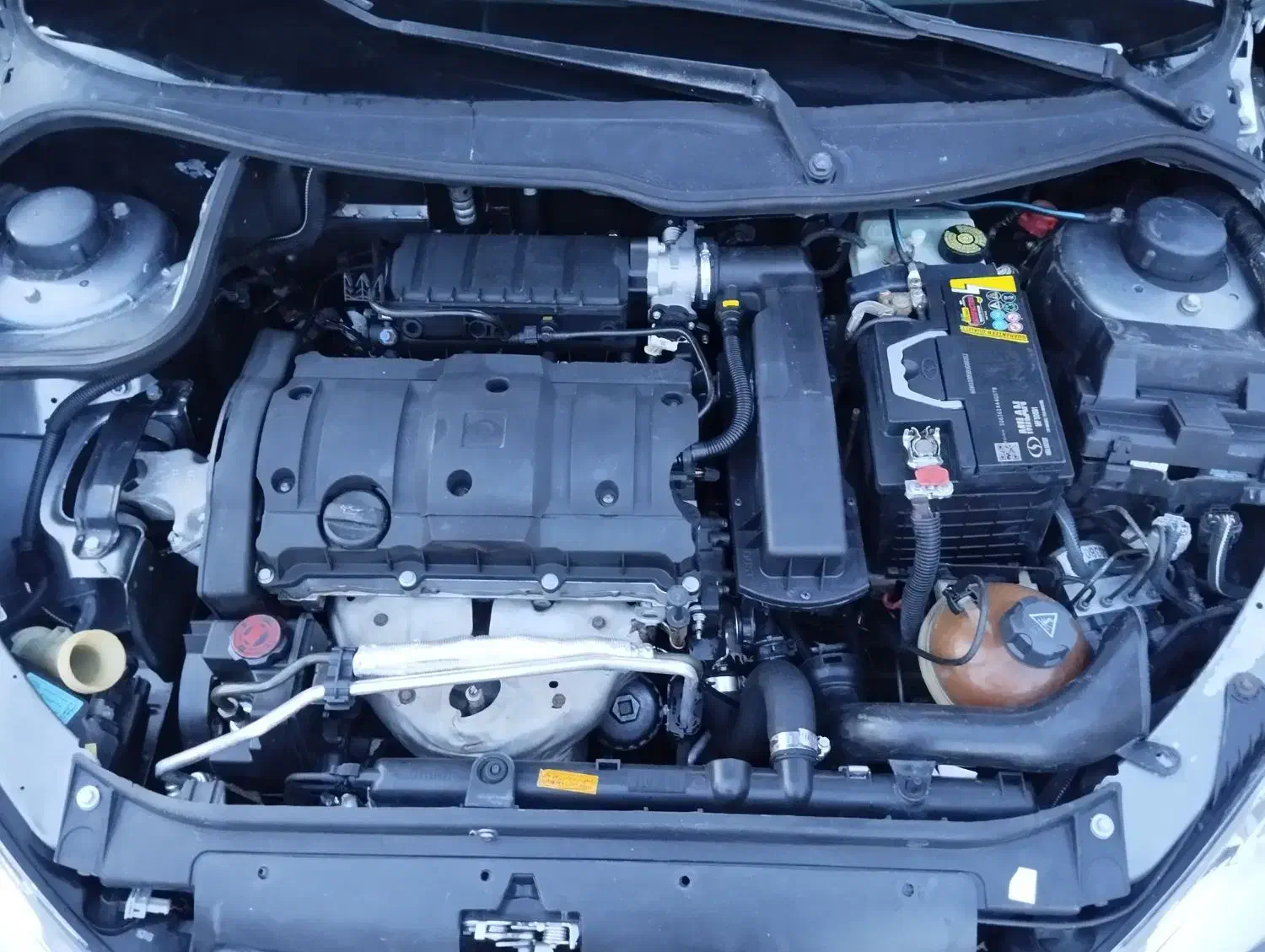 پژو ۲۰۶ صندوق دار v8 - 1393