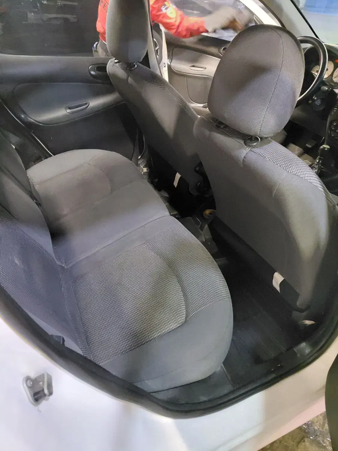 پژو ۲۰۶ صندوق دار v8 - 1394