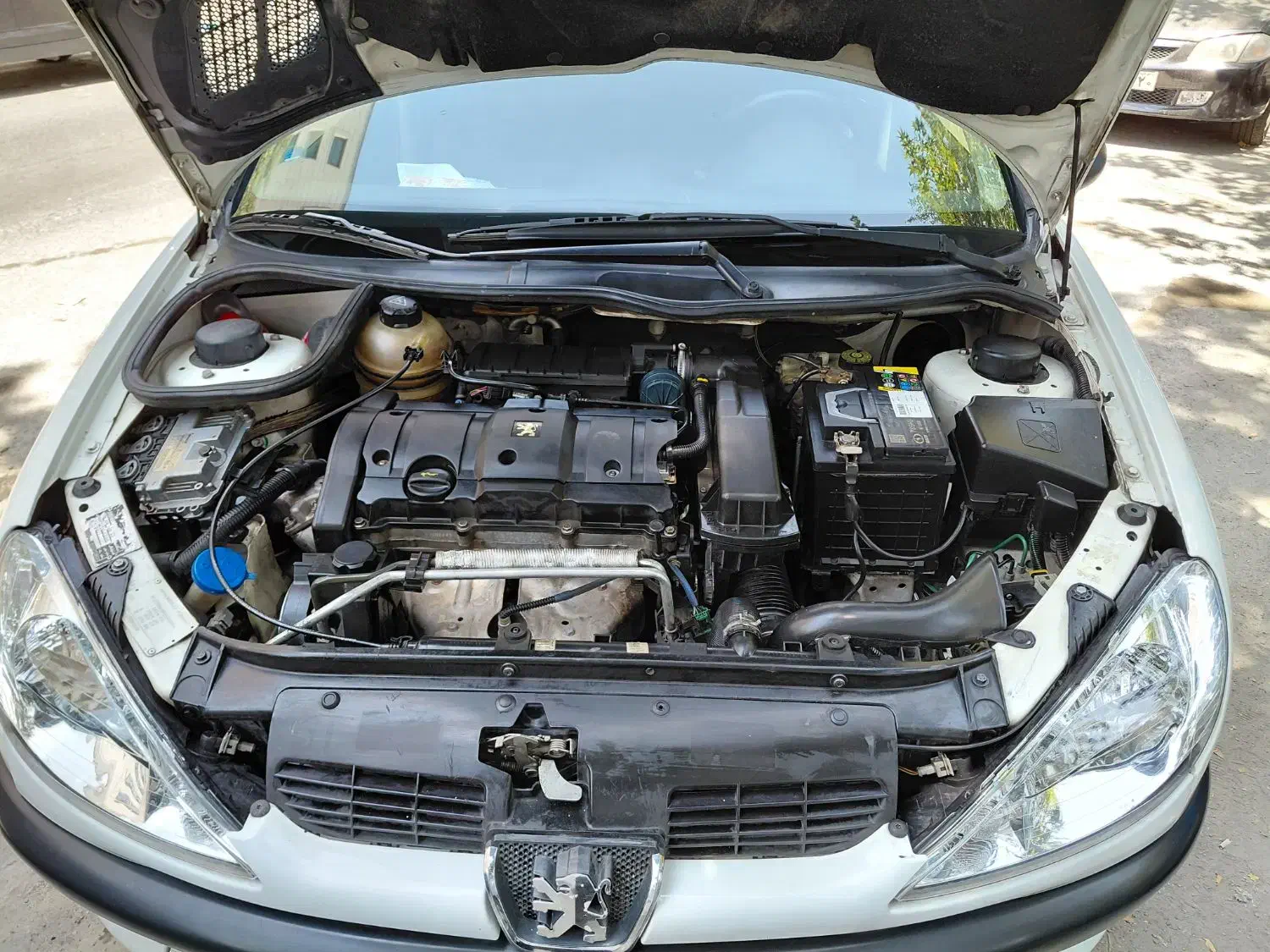 پژو ۲۰۶ صندوق دار v8 - 1394