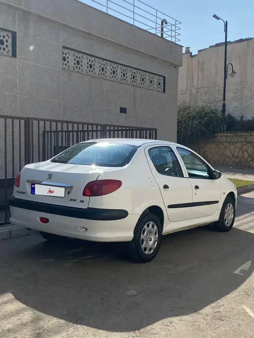 پژو ۲۰۶ صندوق دار v8 - 1399