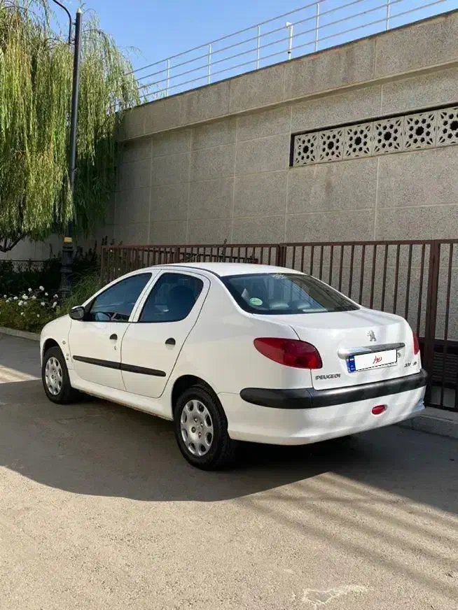 پژو ۲۰۶ صندوق دار v8 - 1399