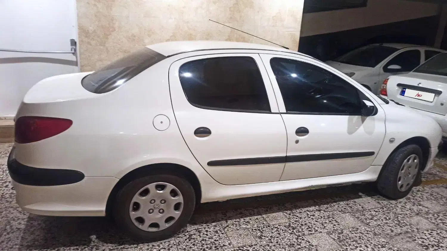 پژو ۲۰۶ صندوق دار v8 - 1391