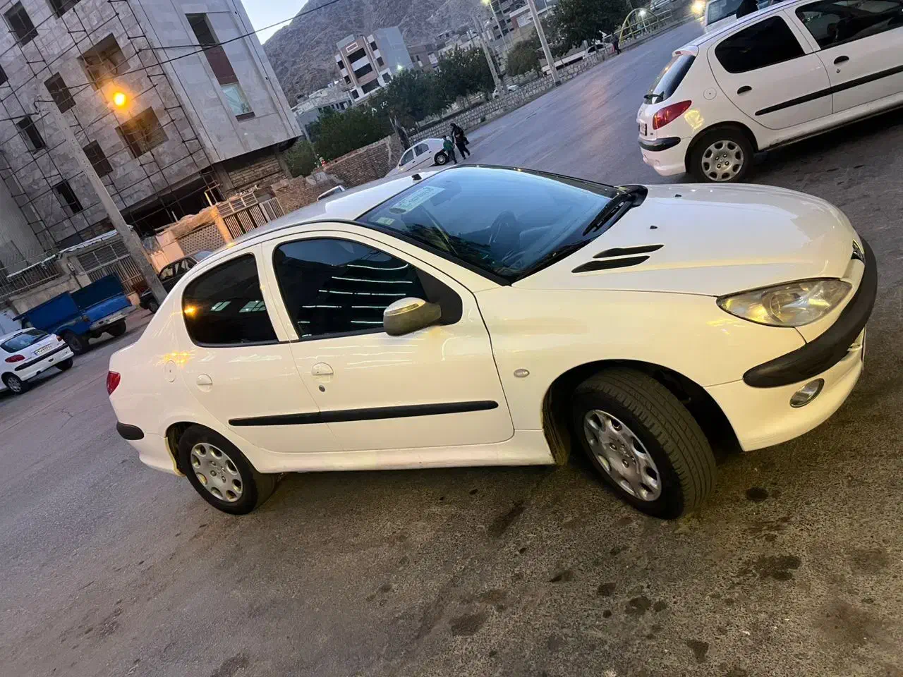 پژو ۲۰۶ صندوق دار v8 - 1390