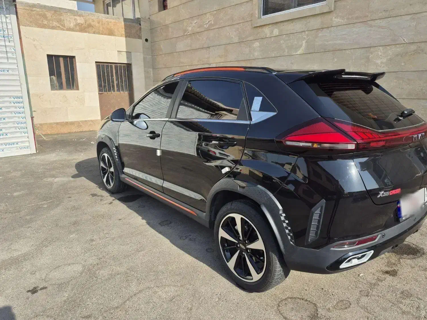 ام وی ام X33 دنده‌ای ساده - 1403