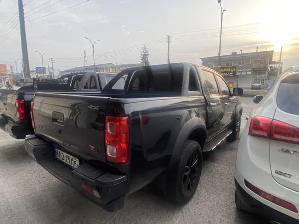 خودرو کی ام سی، T8 آگهی ann_20876320