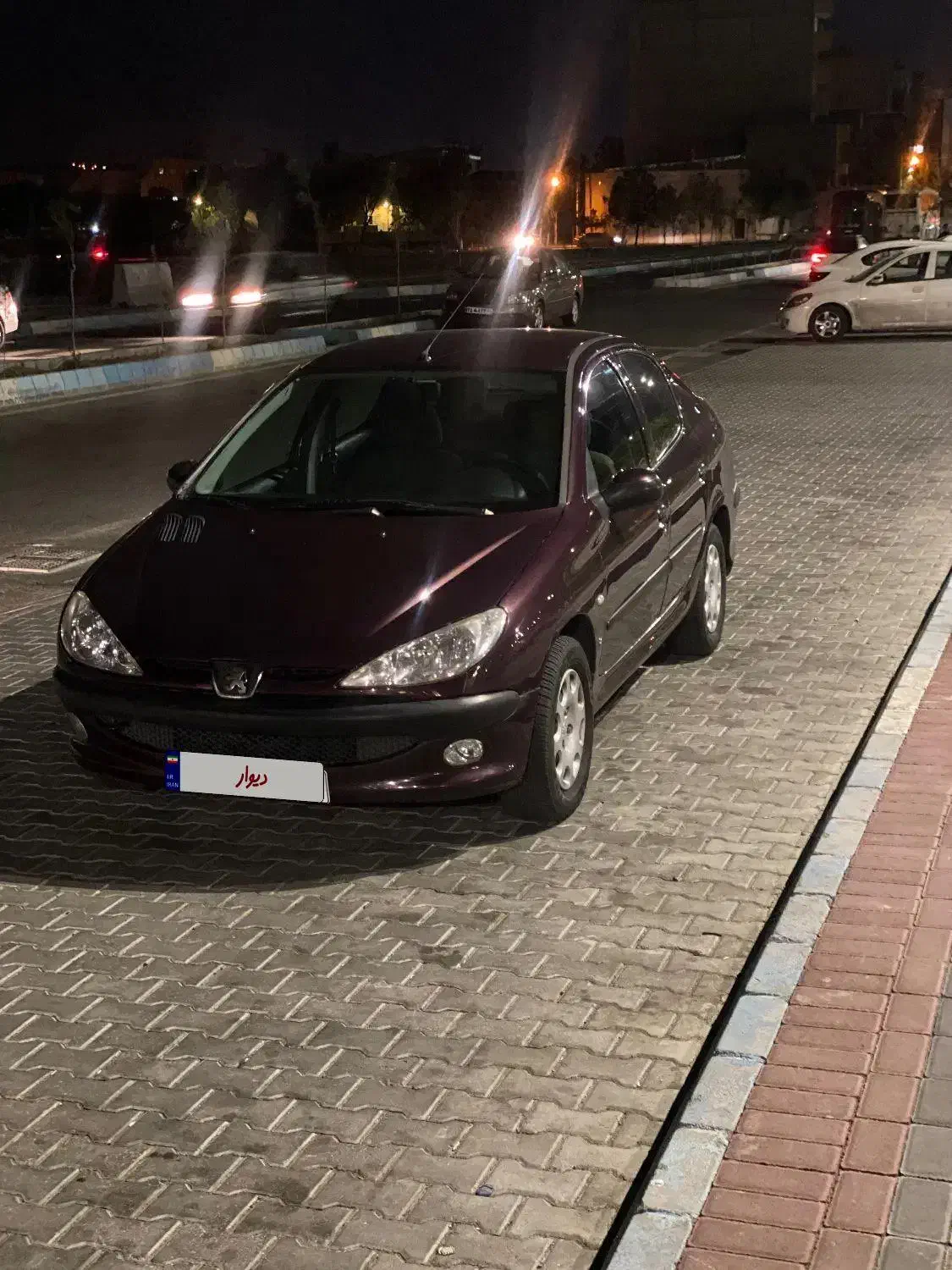 پژو ۲۰۶ صندوق دار v8 - 1394