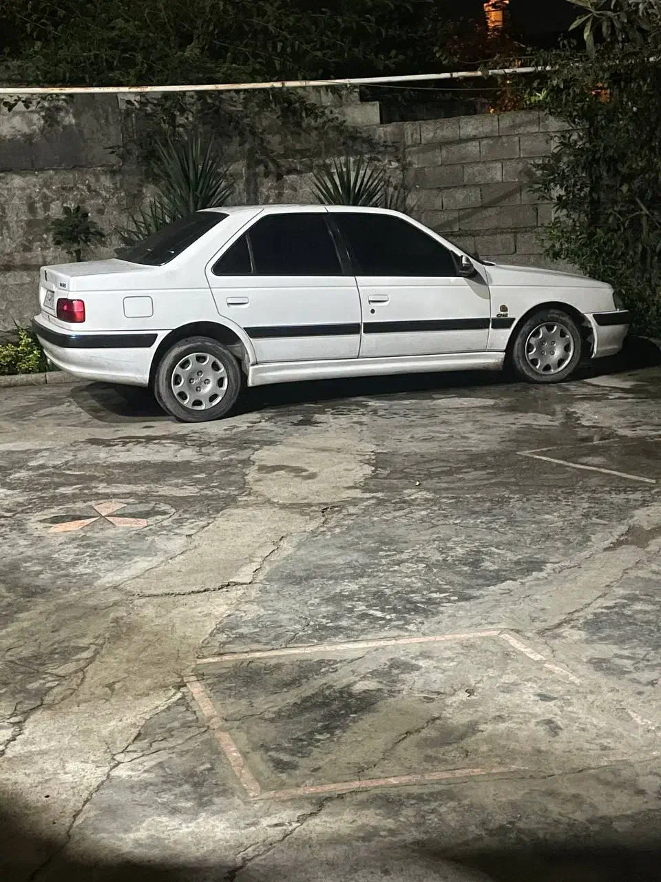 پژو پارس سال - 1390