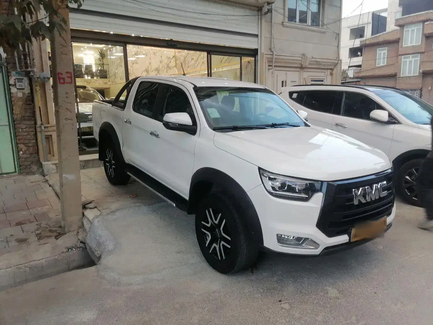 خودرو کی ام سی، T8 آگهی ann_20876621