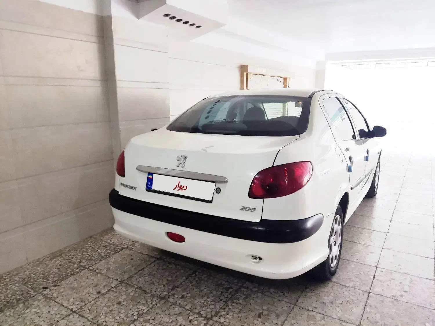 پژو ۲۰۶ صندوق دار v8 - 1396