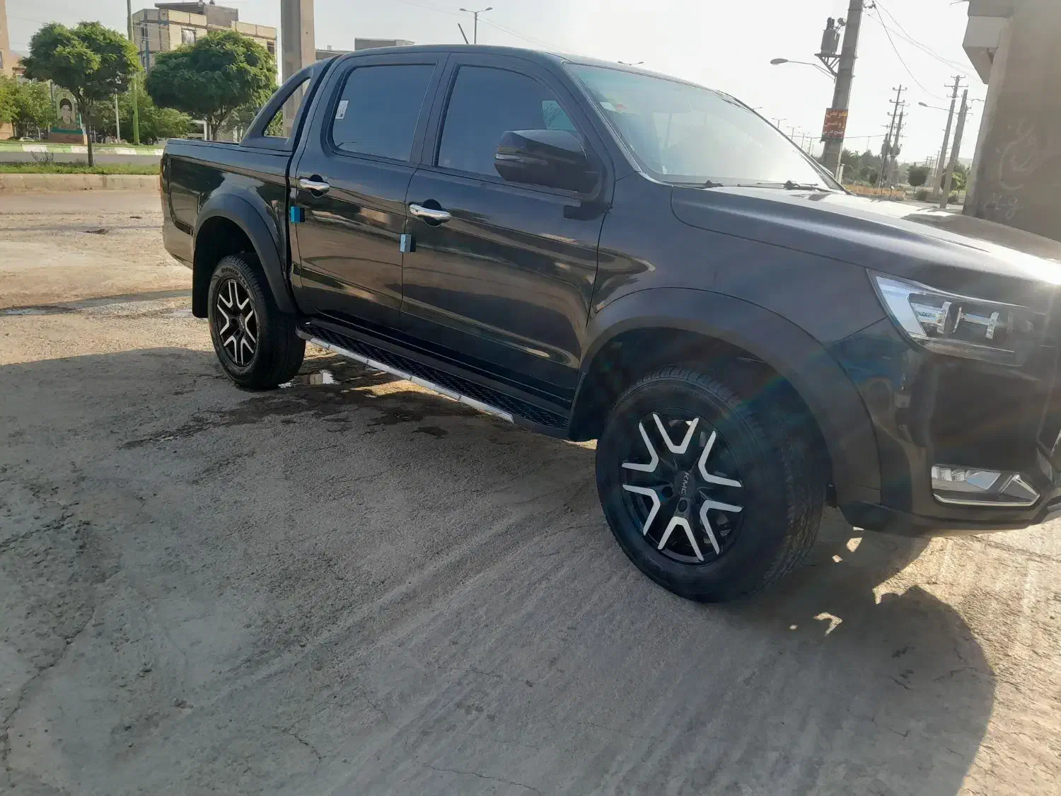 خودرو کی ام سی، T8 آگهی ann_20877001