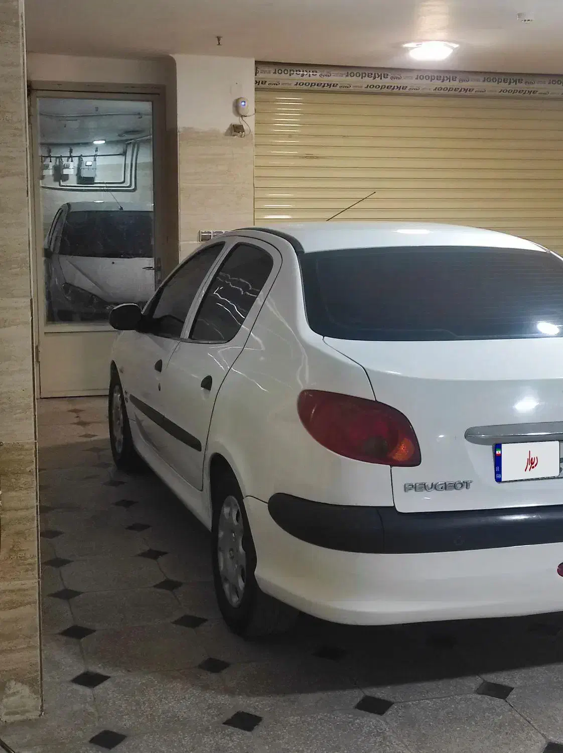 پژو ۲۰۶ صندوق دار v8 - 1393