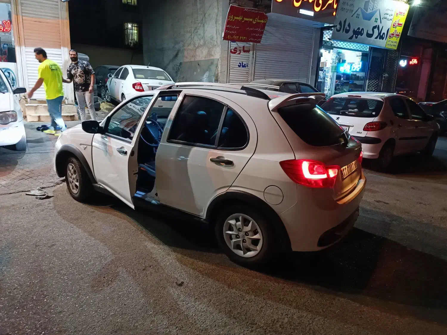 خودرو کوییک، معمولی آگهی ann_20877379