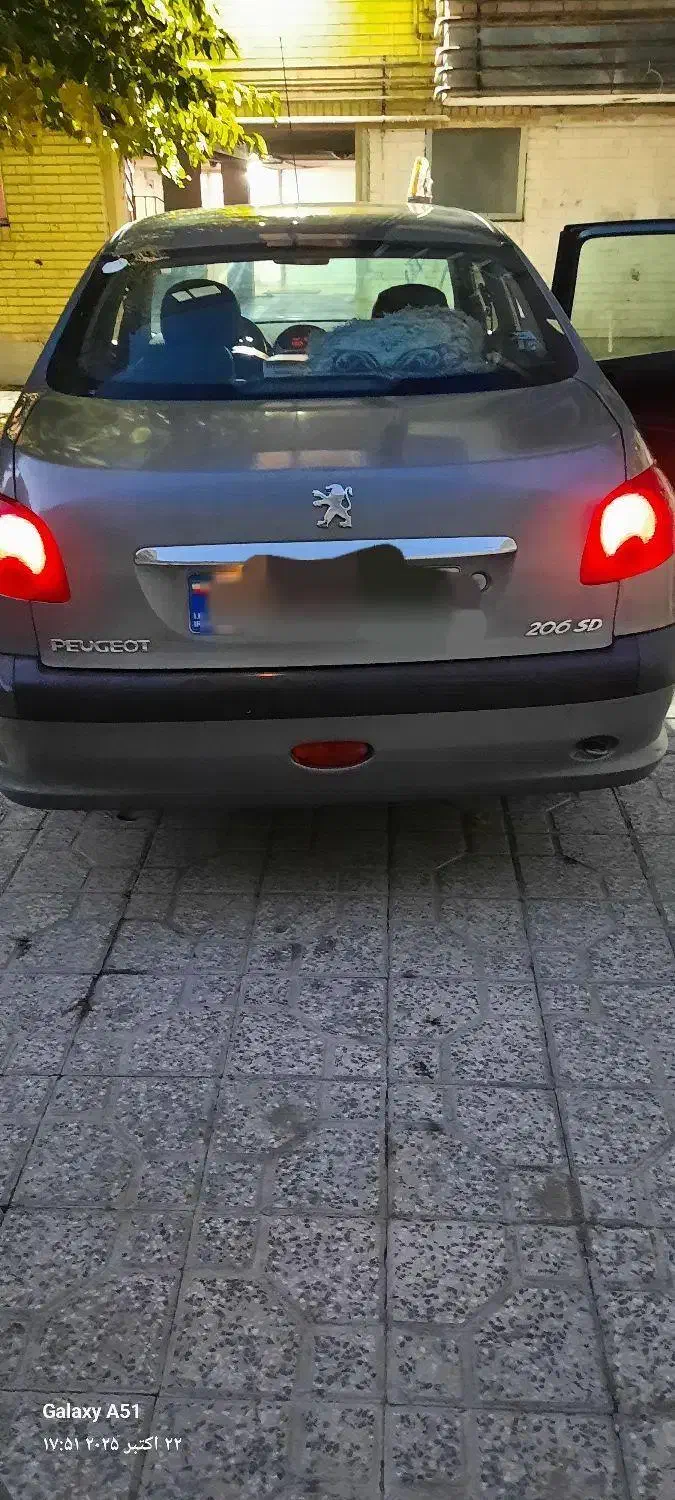 پژو ۲۰۶ صندوق دار v8 - 1392