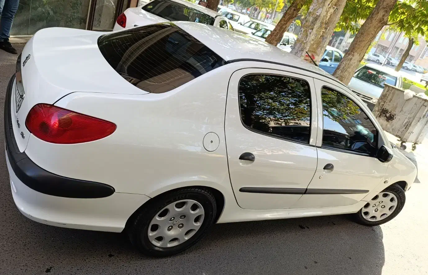 پژو ۲۰۶ صندوق دار v8 - 1396
