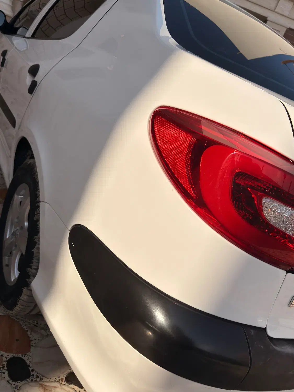 پژو ۲۰۶ صندوق دار v8 - 1397