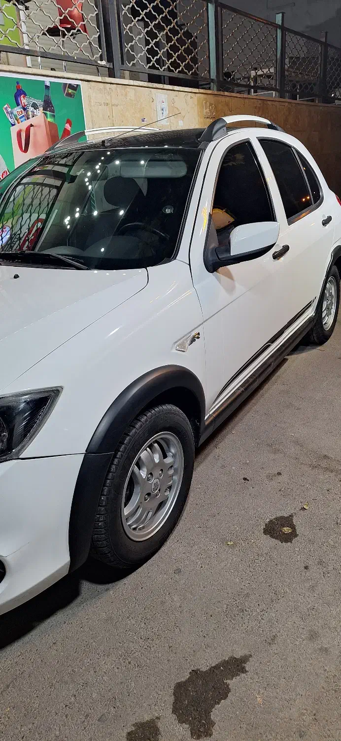 خودرو کوییک، R آگهی ann_20878666
