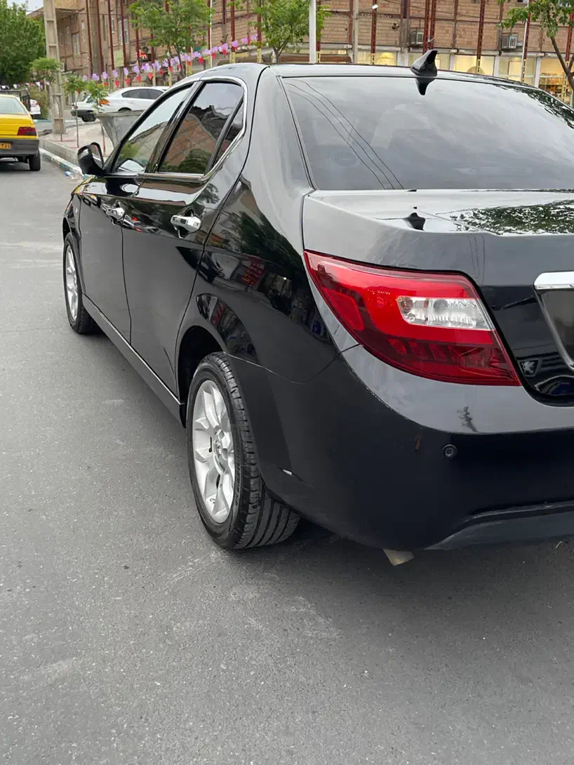 دنا پلاس توربو 6 دنده - 1403