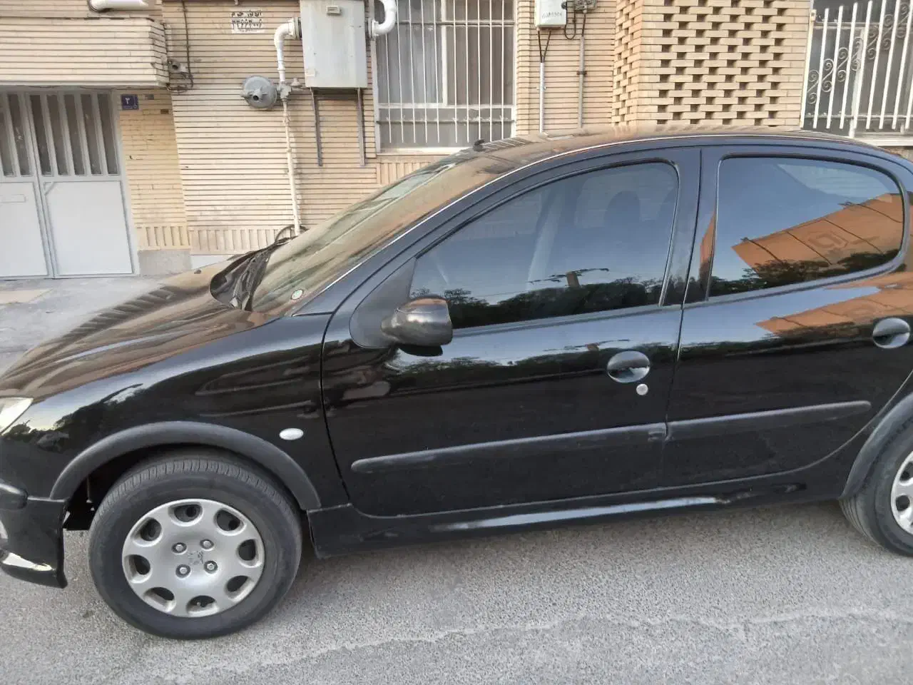 پژو ۲۰۶ صندوق دار v8 - 1386