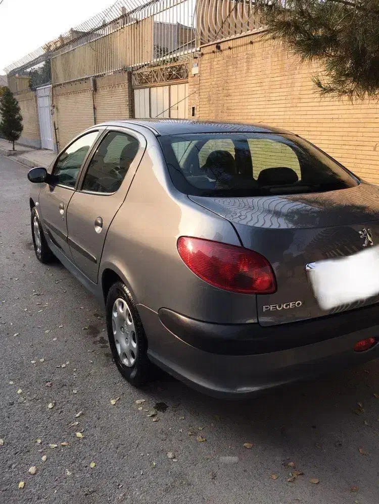 پژو ۲۰۶ صندوق دار v8 - 1389