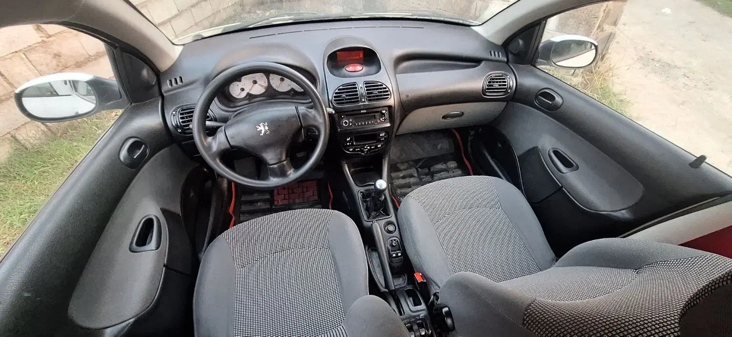 پژو ۲۰۶ صندوق دار v8 - 1396