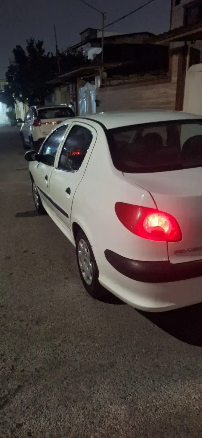 پژو ۲۰۶ صندوق دار v8 - 1396