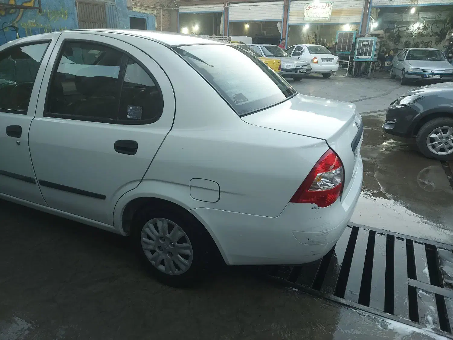 تیبا صندوق دار EX - 1400