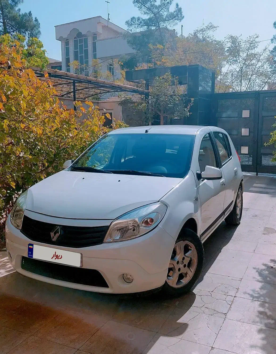 خودرو رنو، ساندرو آگهی ann_20879857