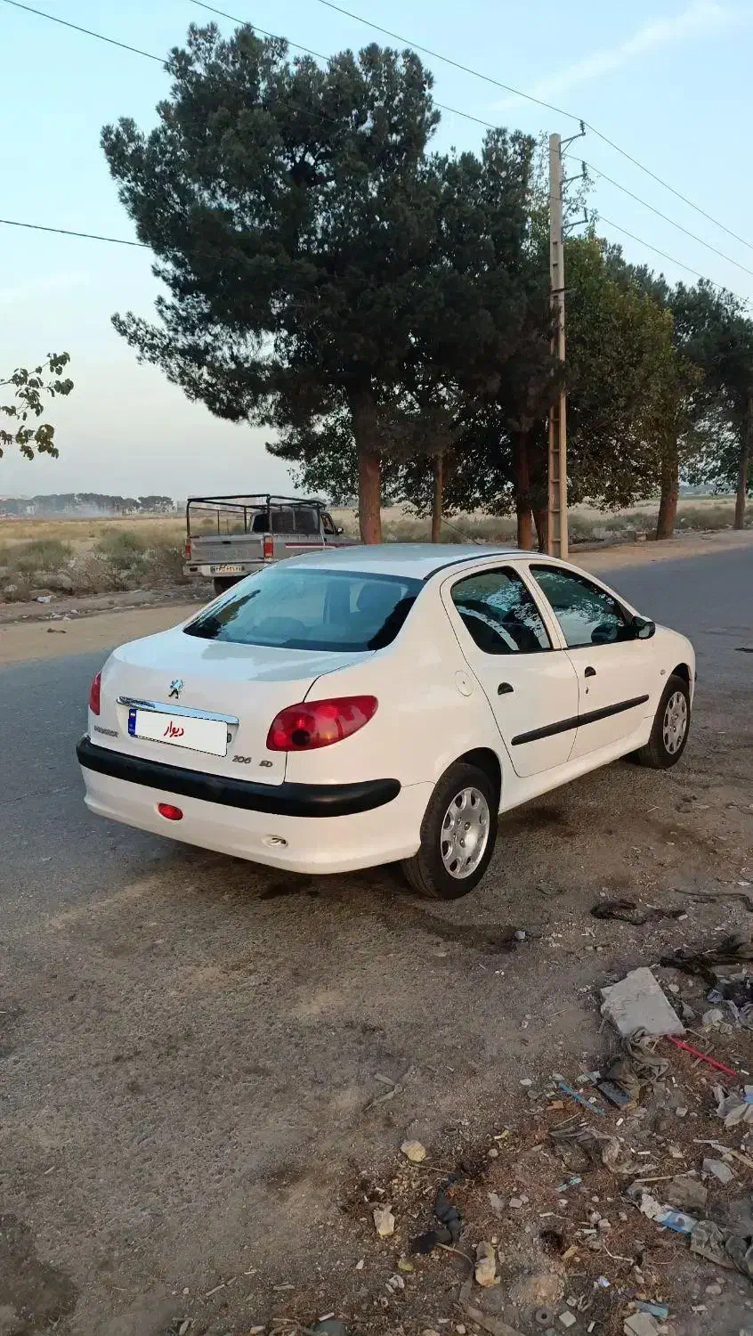 پژو ۲۰۶ صندوق دار v8 - 1397