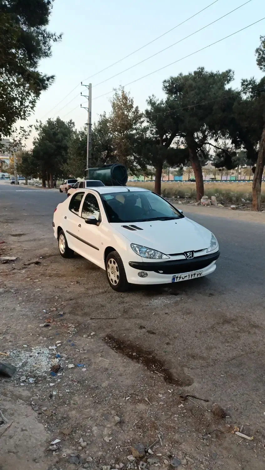 پژو ۲۰۶ صندوق دار v8 - 1397