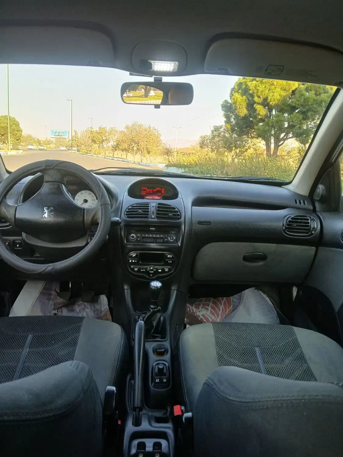 پژو ۲۰۶ صندوق دار v8 - 1397