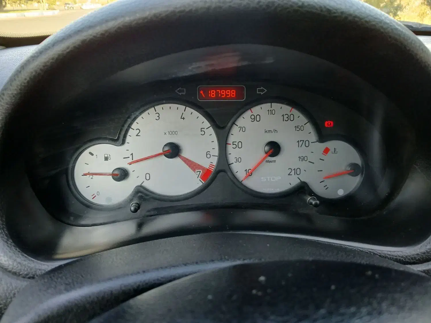 پژو ۲۰۶ صندوق دار v8 - 1397
