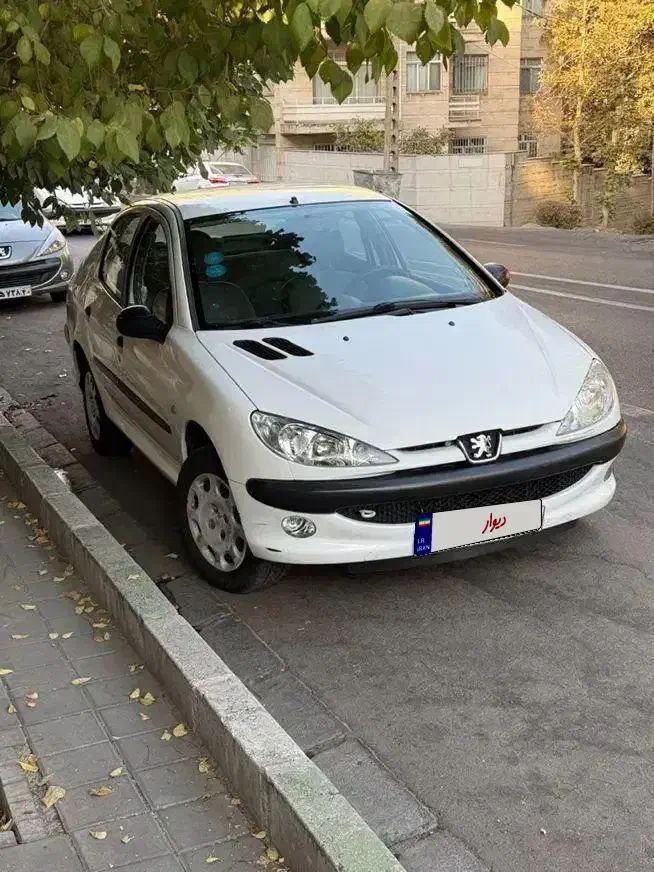 پژو ۲۰۶ صندوق دار v8 - 1390