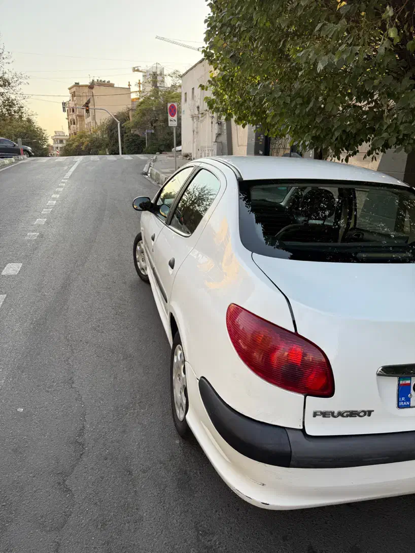پژو ۲۰۶ صندوق دار v8 - 1390
