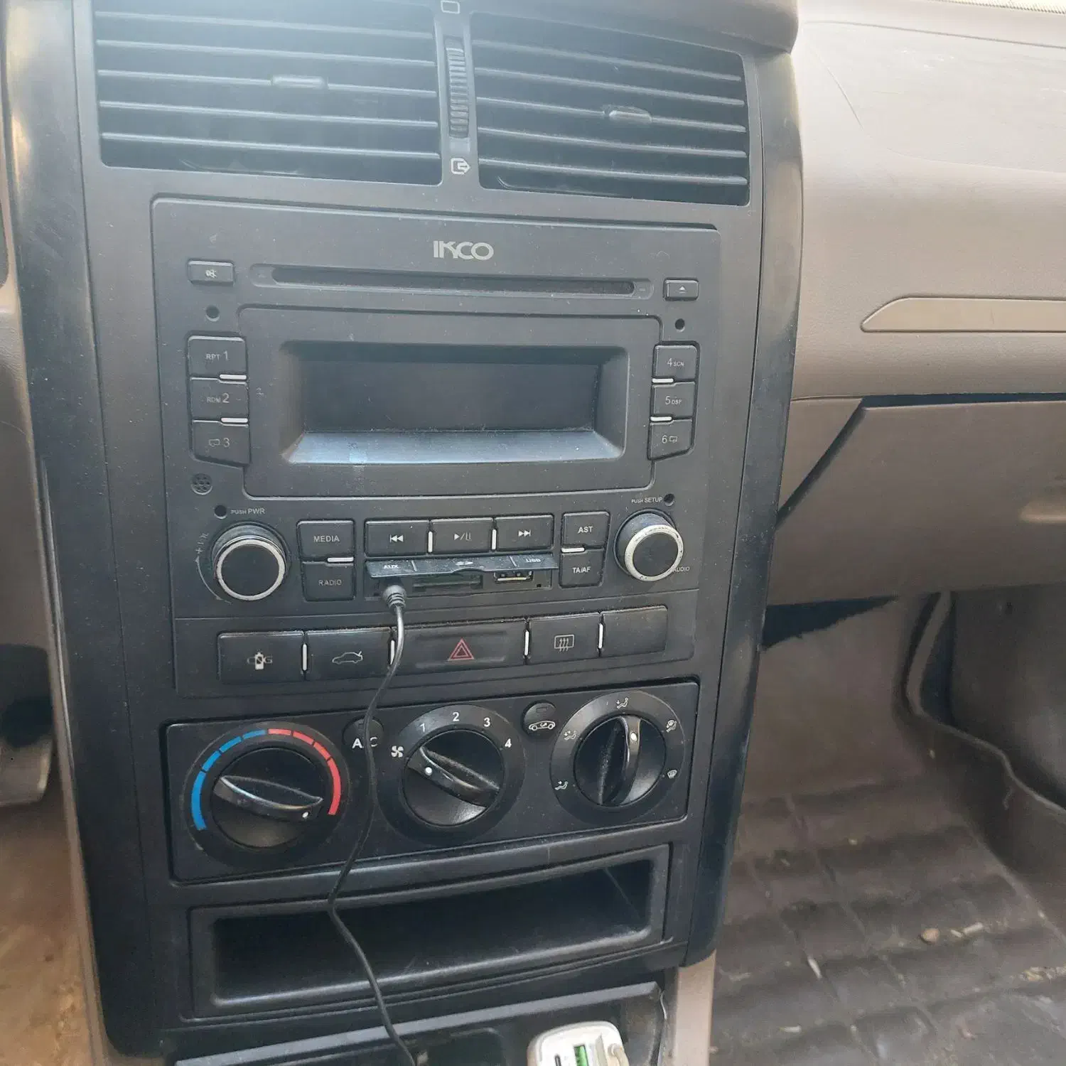 پژو 405 GLX - دوگانه سوز - 1395