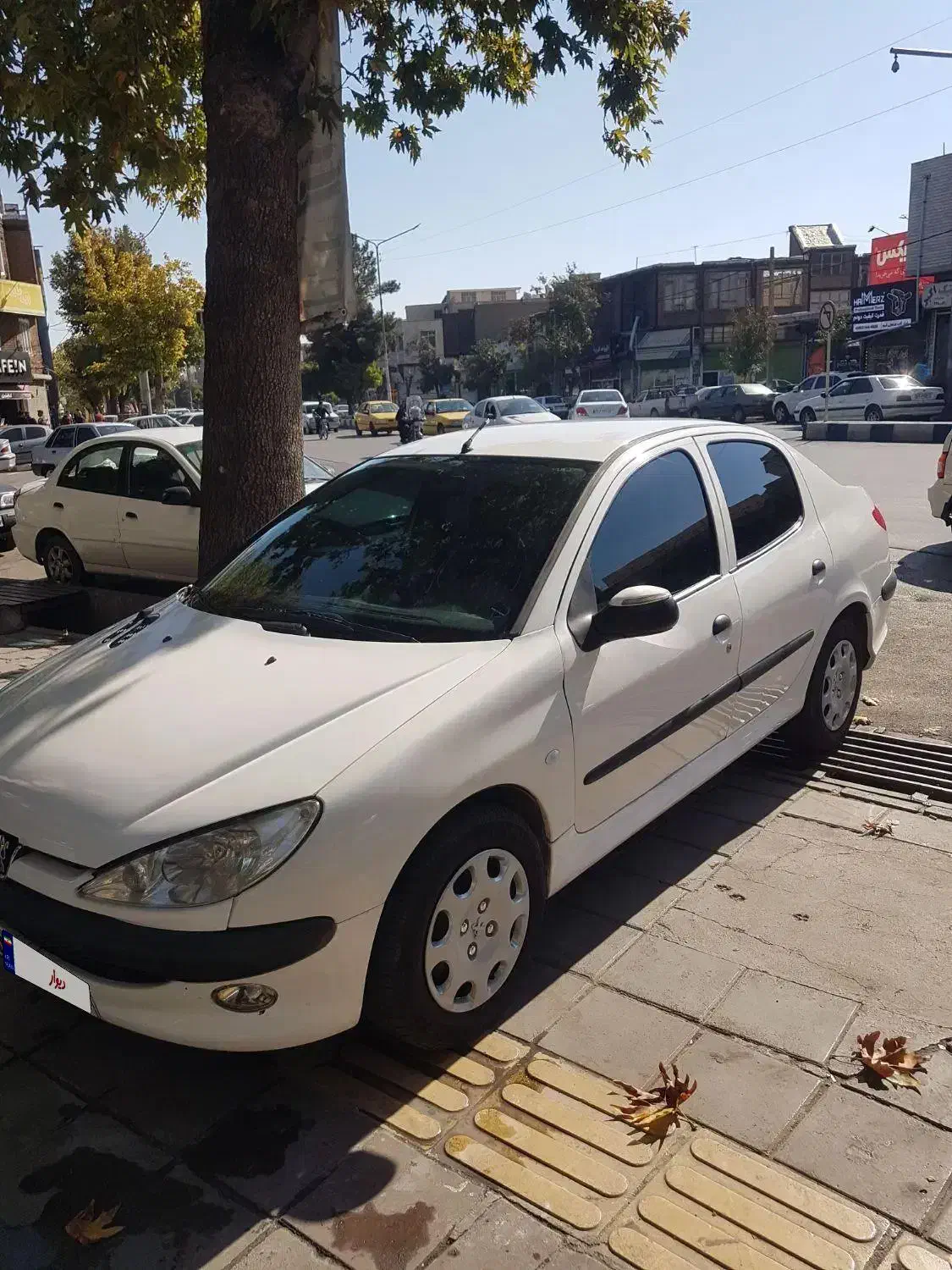 پژو ۲۰۶ صندوق دار v8 - 1393