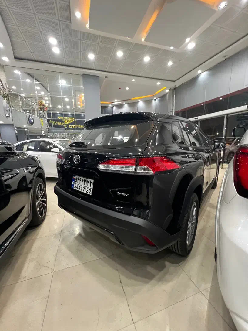 تویوتا کرولا کراس XG10 - چهارچرخ محرک - 2025