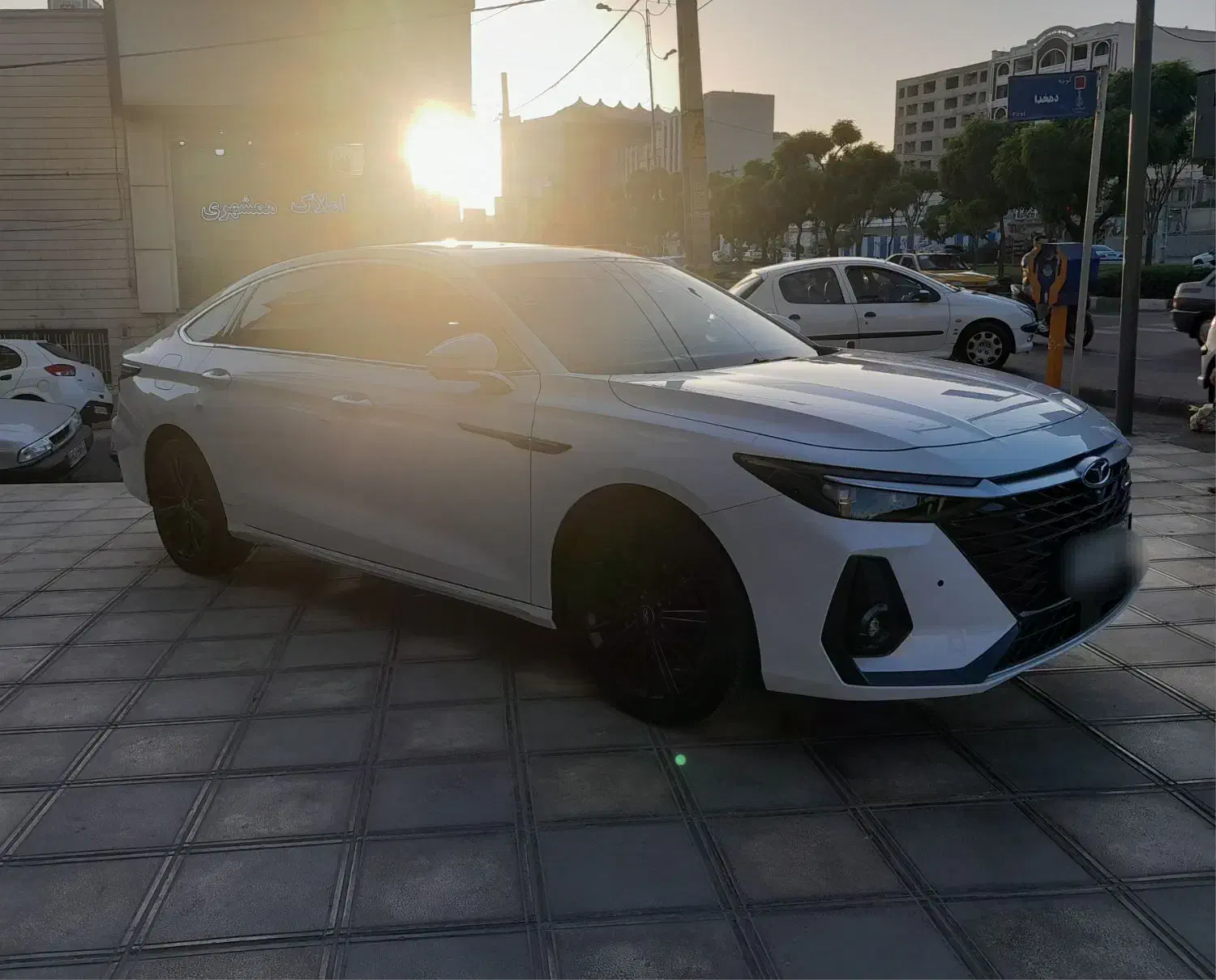 فونیکس آریزو 8 اکسلنت - 2025