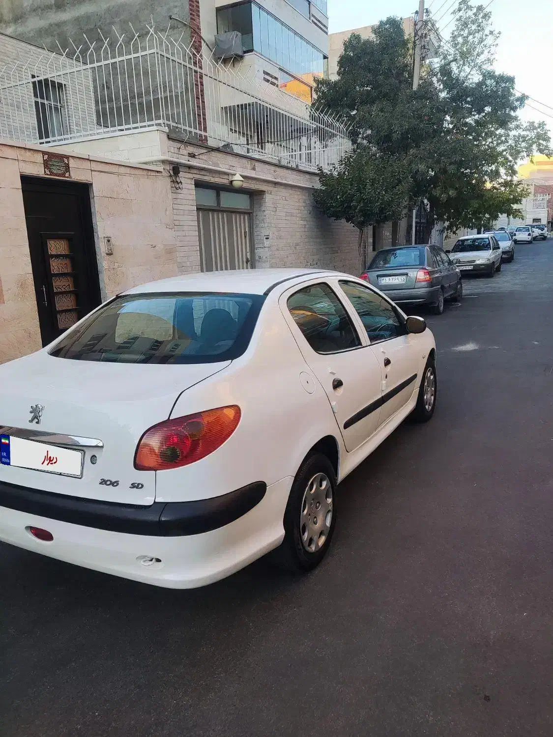 پژو ۲۰۶ صندوق دار v8 - 1390