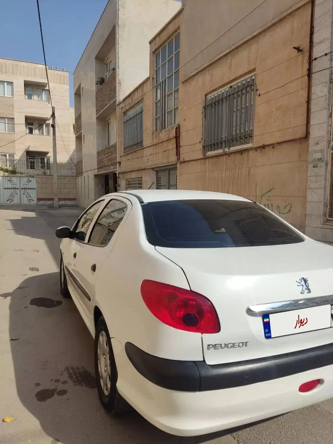 پژو ۲۰۶ صندوق دار v8 - 1395