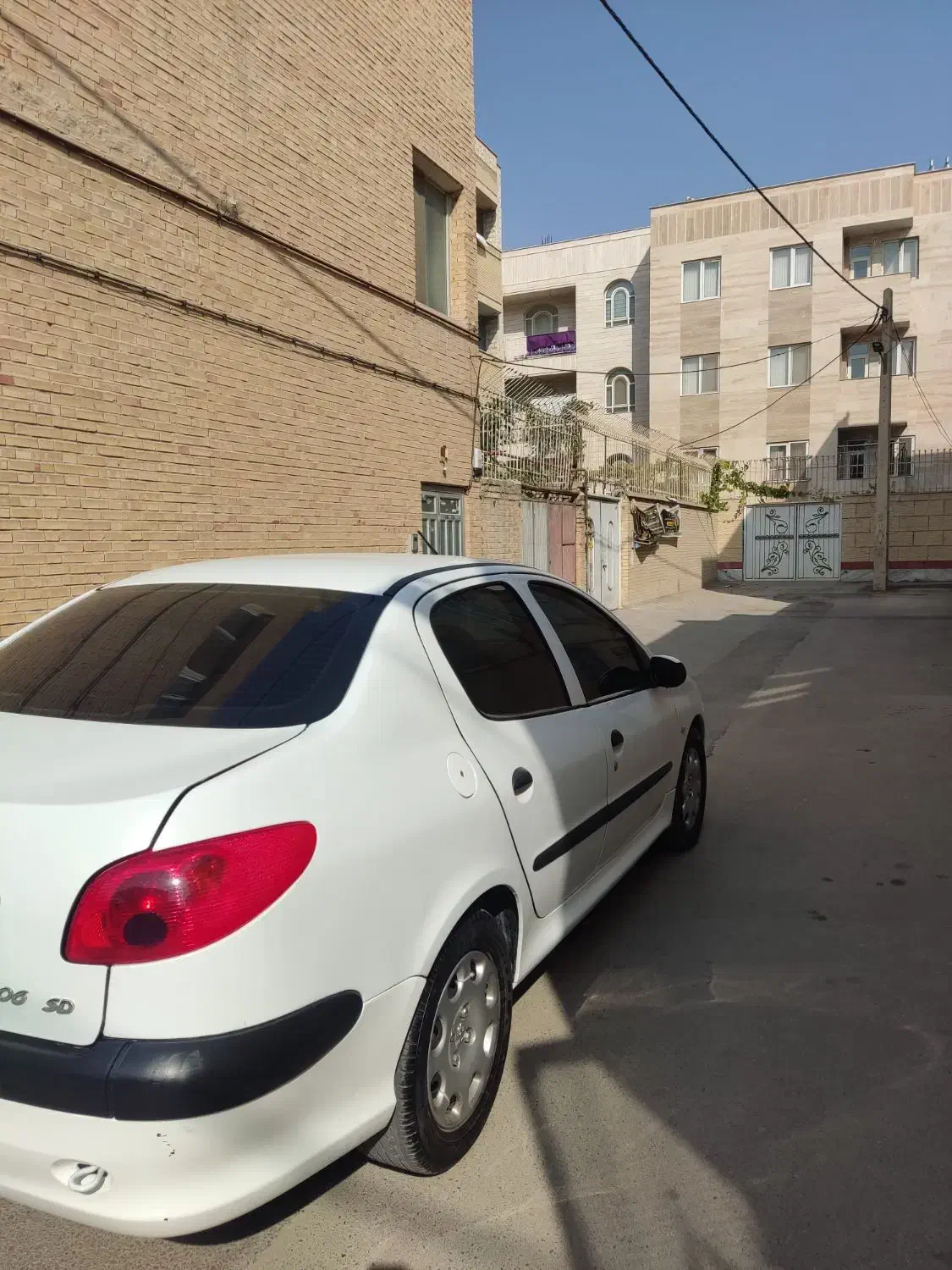 پژو ۲۰۶ صندوق دار v8 - 1395