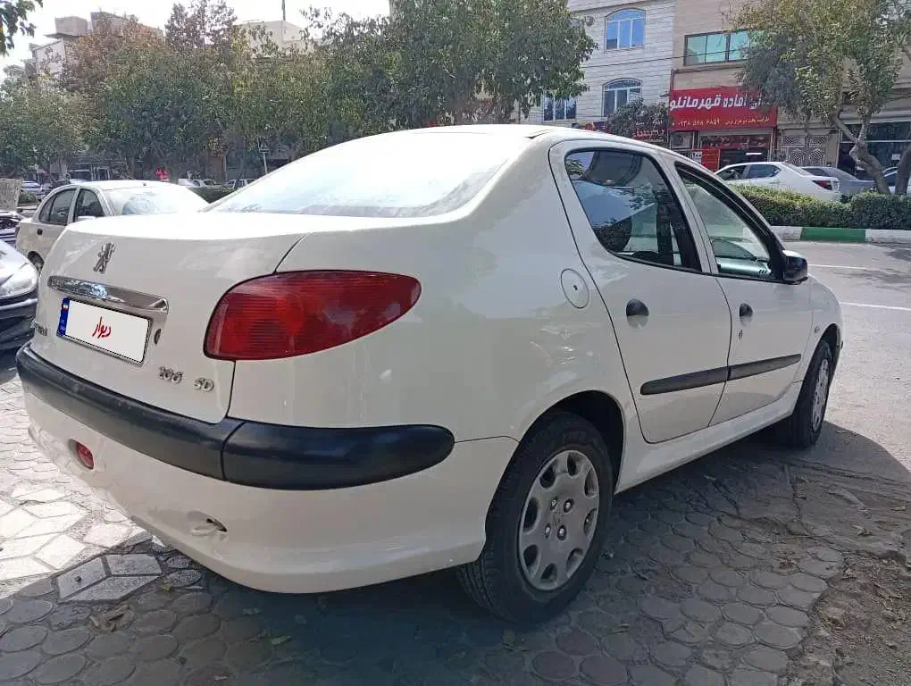 پژو ۲۰۶ صندوق دار v8 - 1399